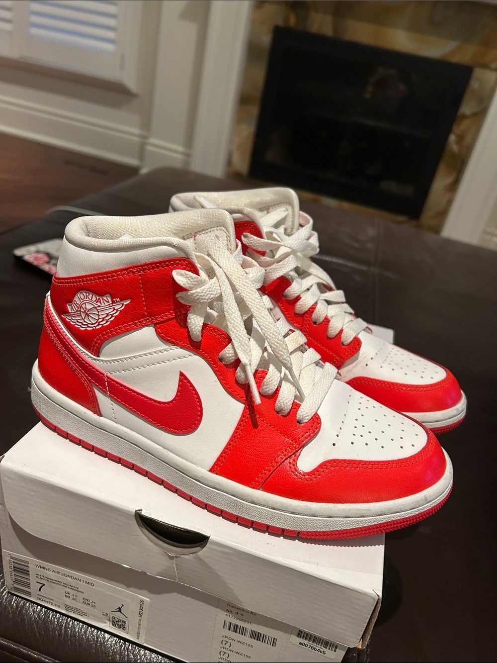 Nike Air Jordan 1 Mid White & Red Women's Sneakers new never worn with box
